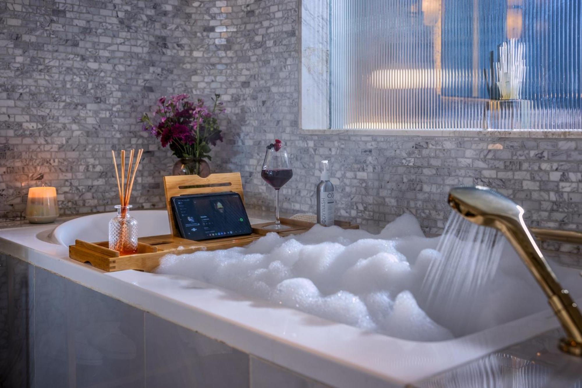 Glee Nairobi, A Preferred Lvx Hotel 5*